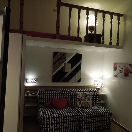 A Casa Di Lucia Villa โรม ภายนอก รูปภาพ